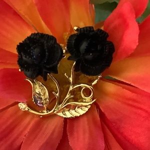 Vintage Gold Tone Double Black Rose Brooch